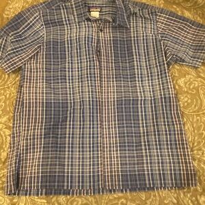 Patagonia button down short sleeve shirt. Men’s xl